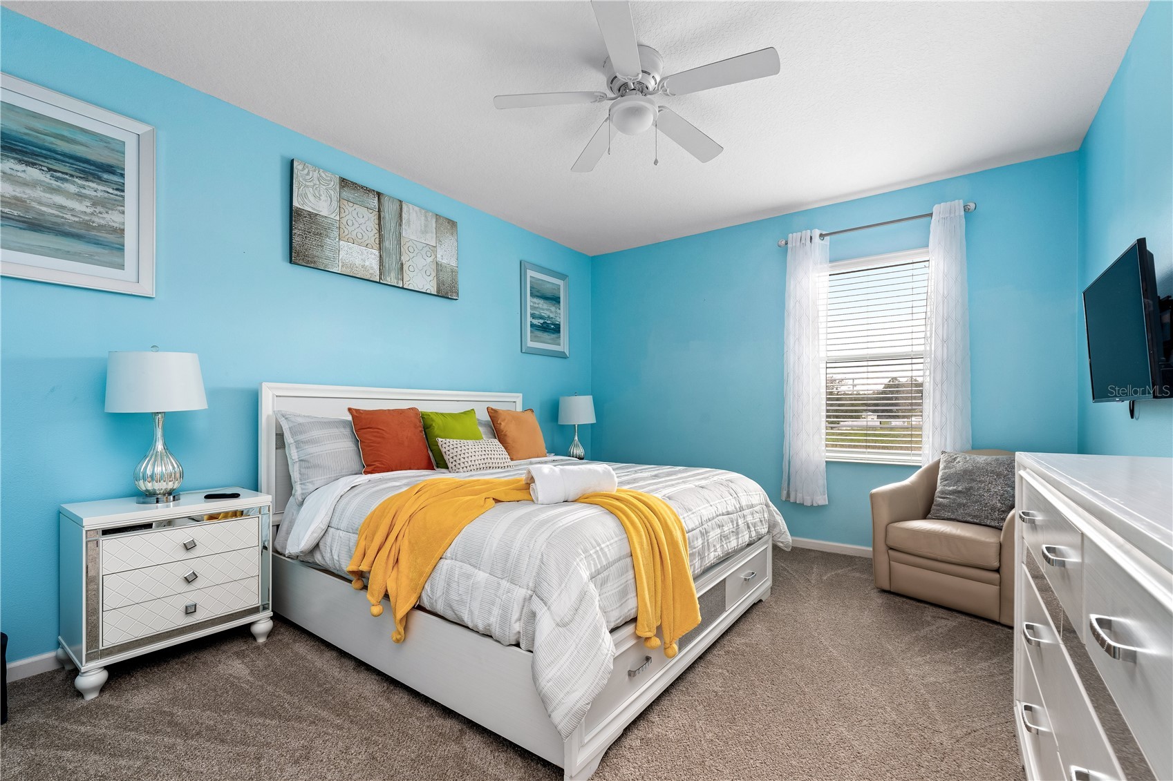 Slide show image of the Orlando Florida Home for Sale 13