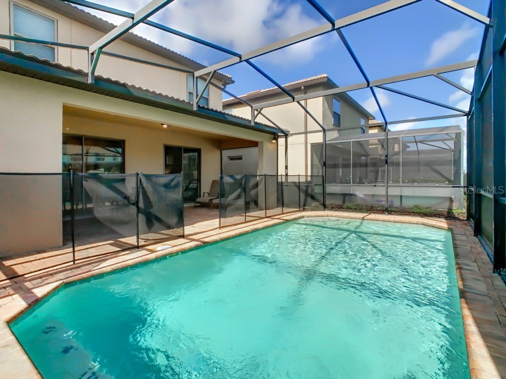 Slide show image of the Orlando Florida Home for Sale 03