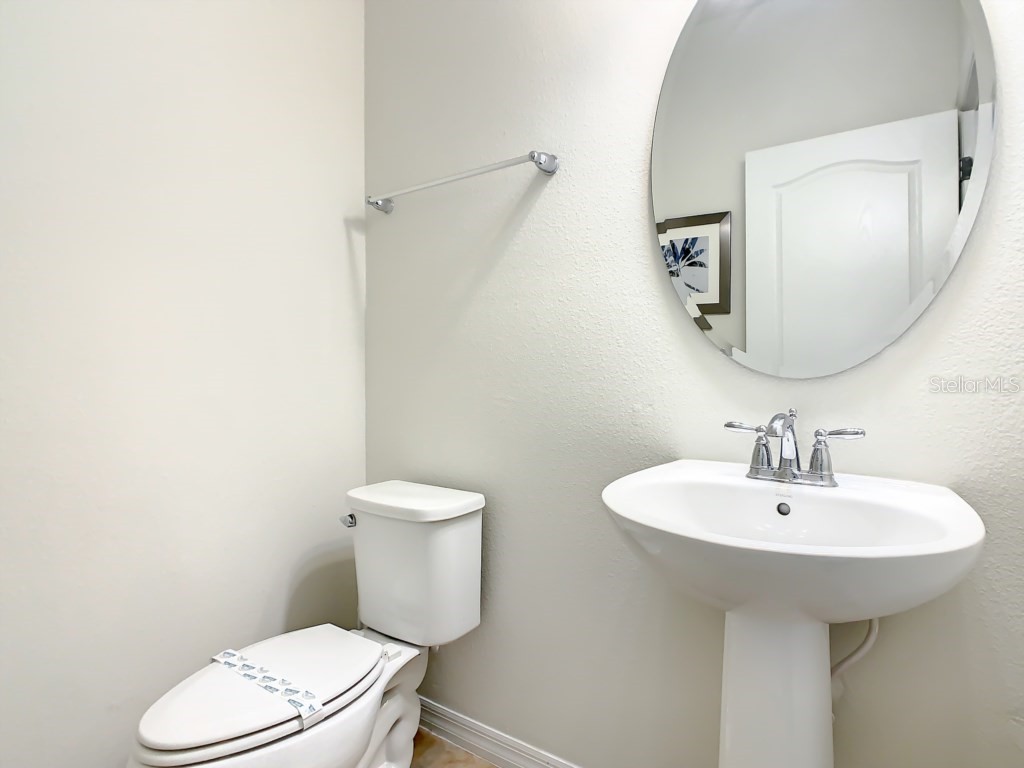 Slide show image of the Orlando Florida Home for Sale 26