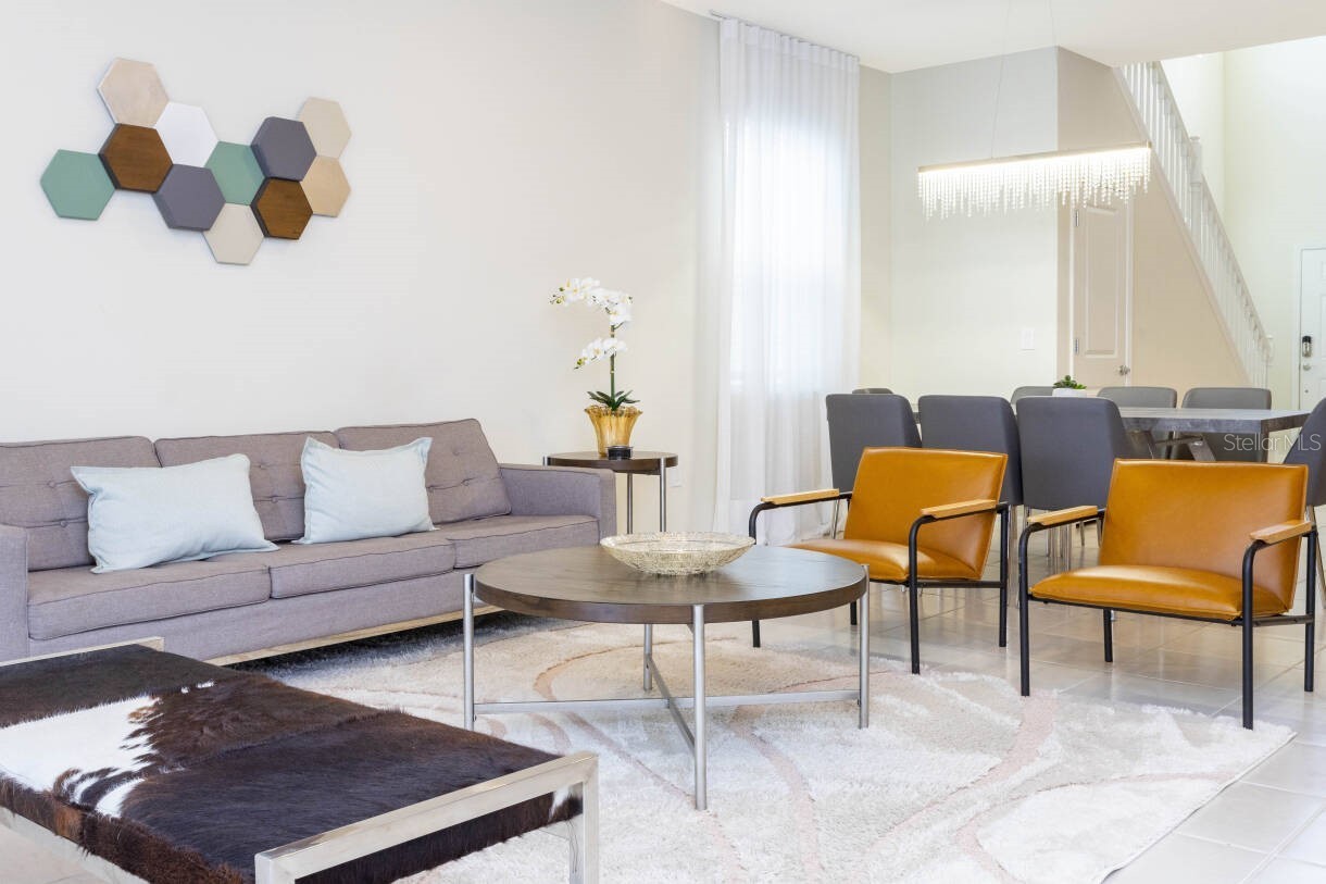 Slide show image of the Orlando Florida Home for Sale 18