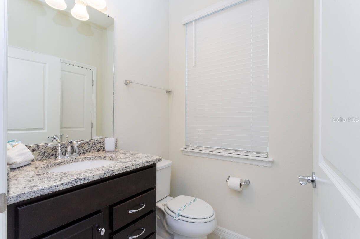 Slide show image of the Orlando Florida Home for Sale 28