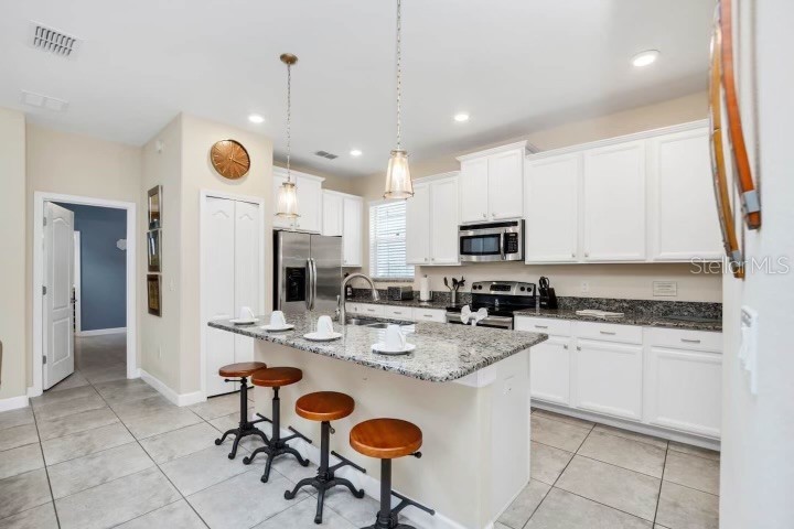 Slide show image of the Orlando Florida Home for Sale 14