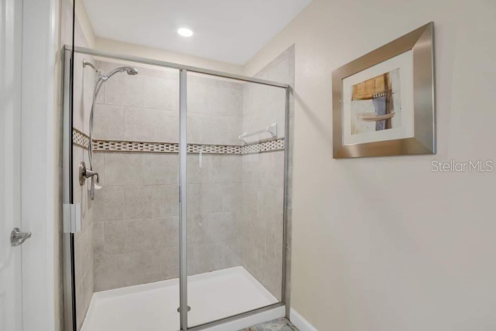 Slide show image of the Orlando Florida Home for Sale 17