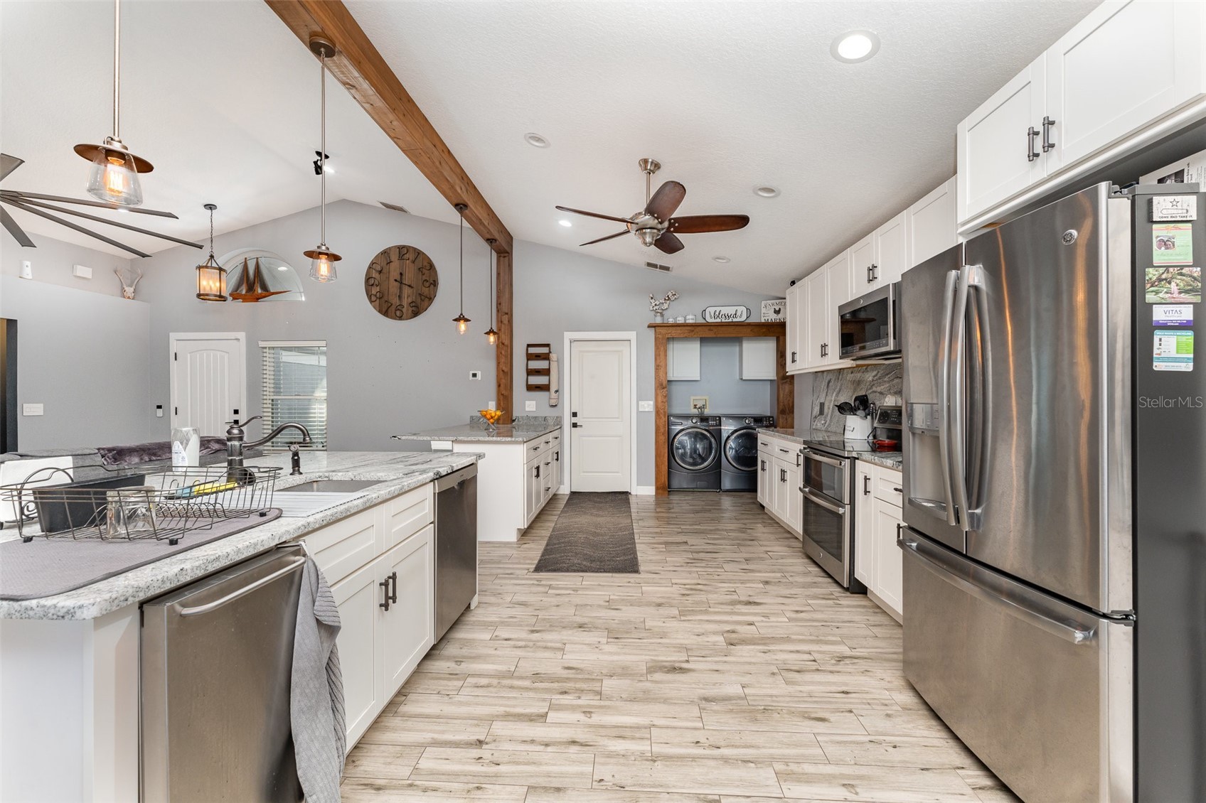 Slide show image of the Orlando Florida Home for Sale 11