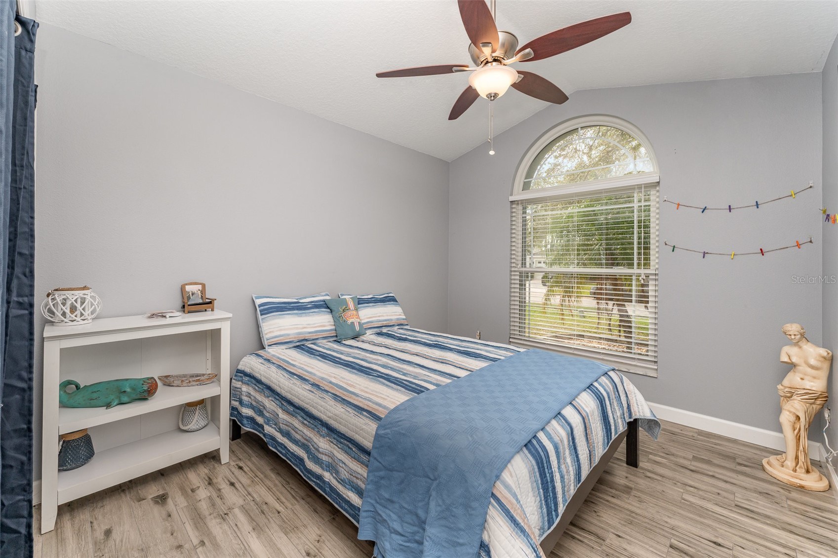 Slide show image of the Orlando Florida Home for Sale 20