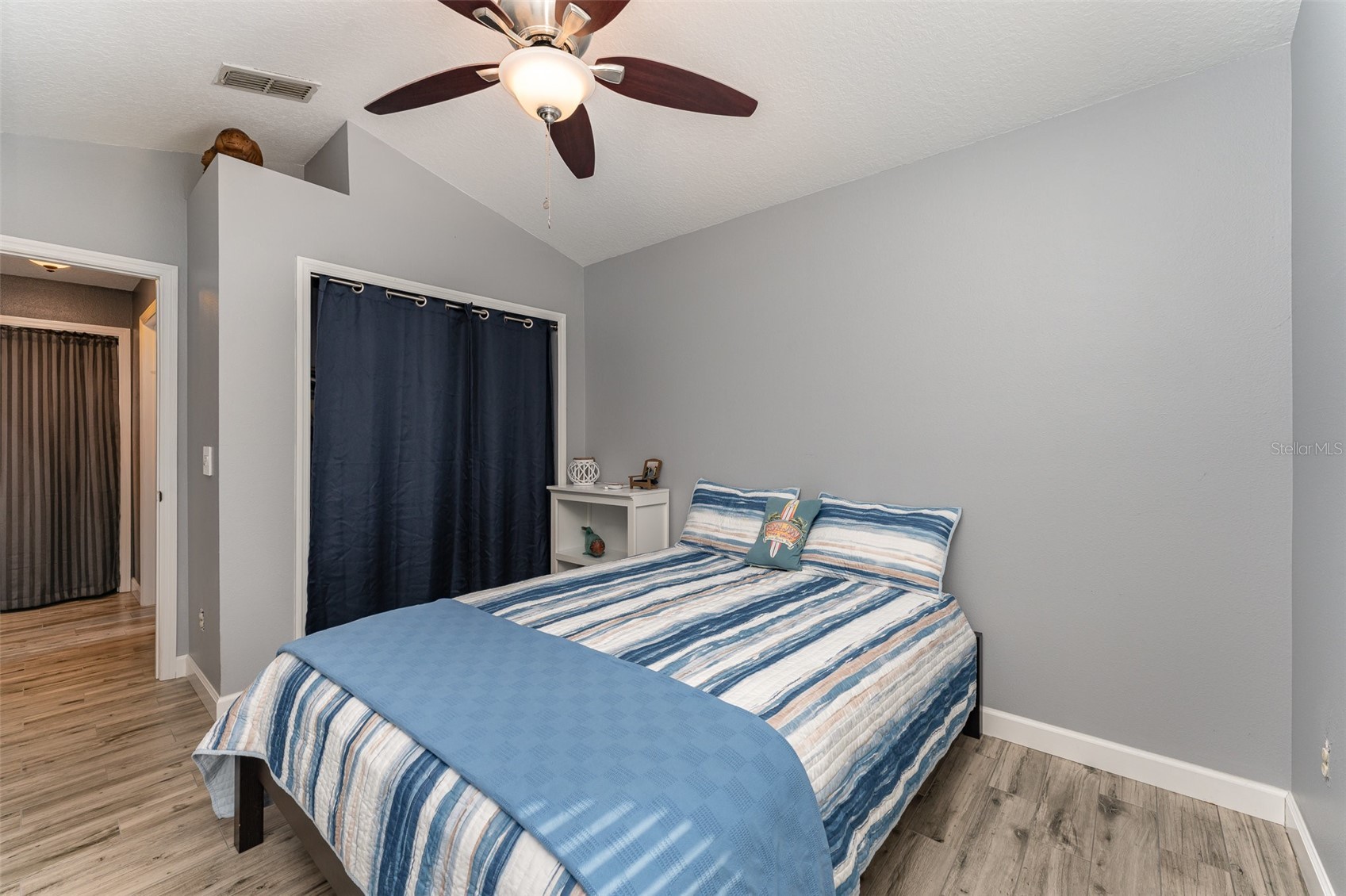 Slide show image of the Orlando Florida Home for Sale 22