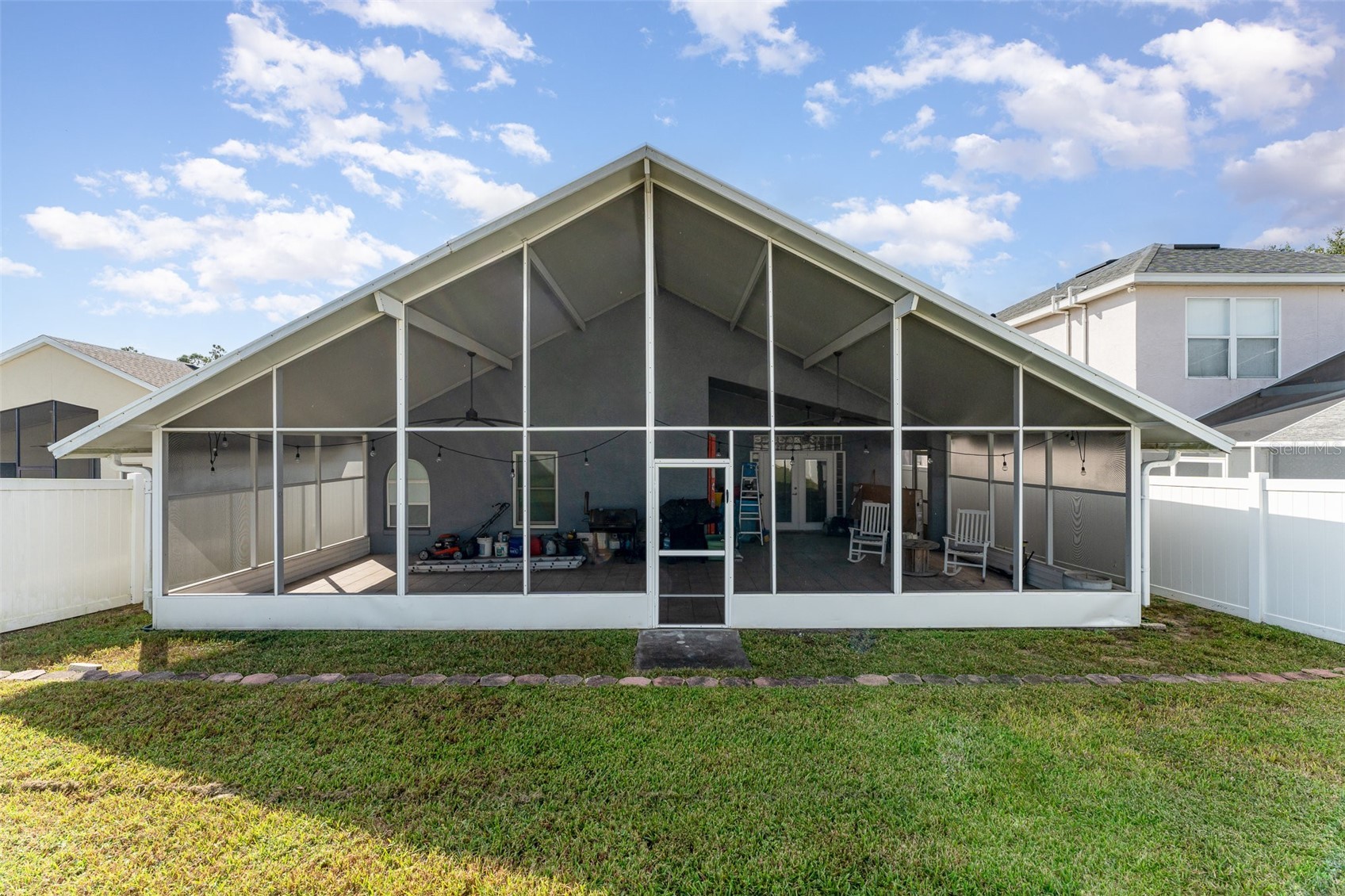 Slide show image of the Orlando Florida Home for Sale 28