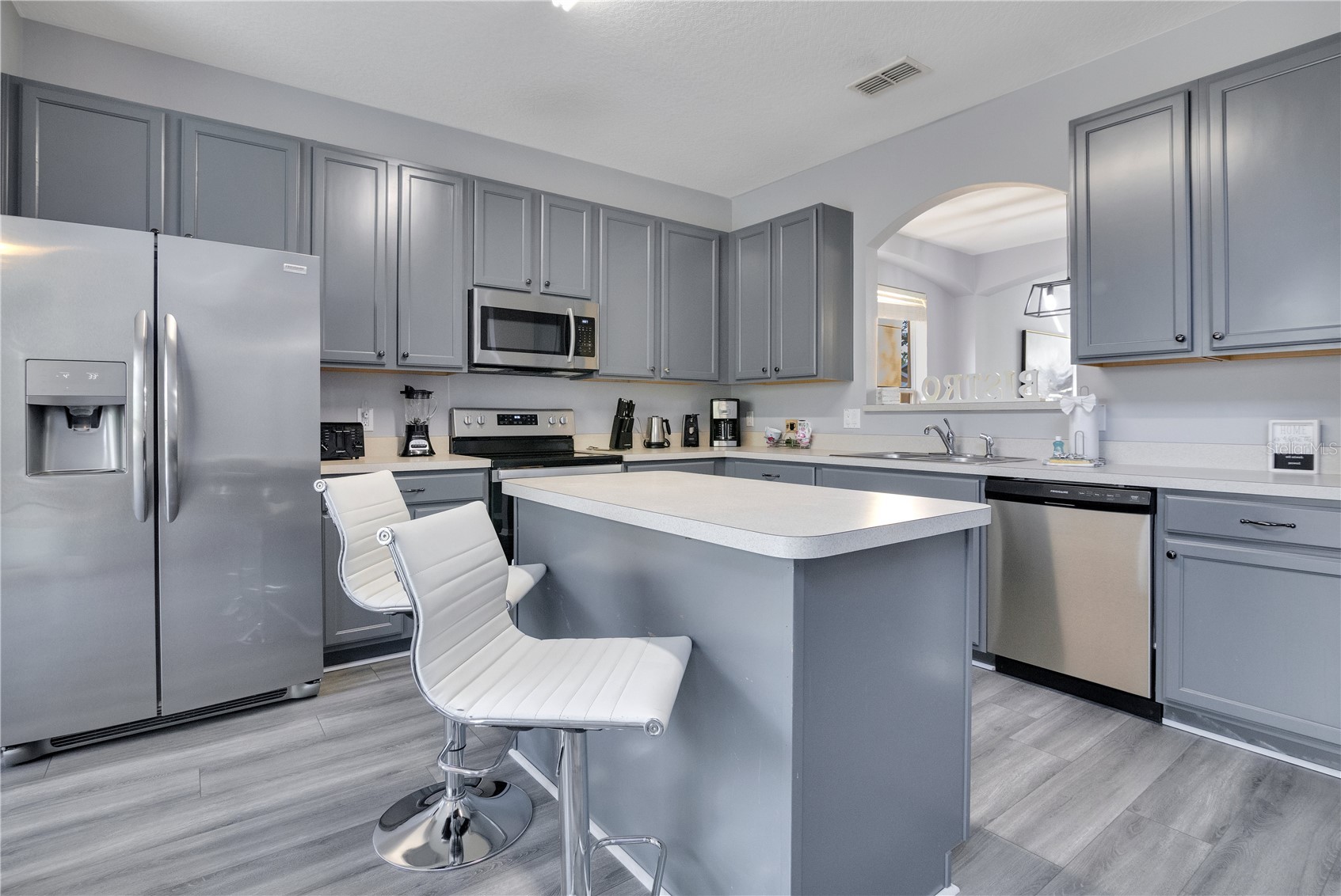 Slide show image of the Orlando Florida Home for Sale 06