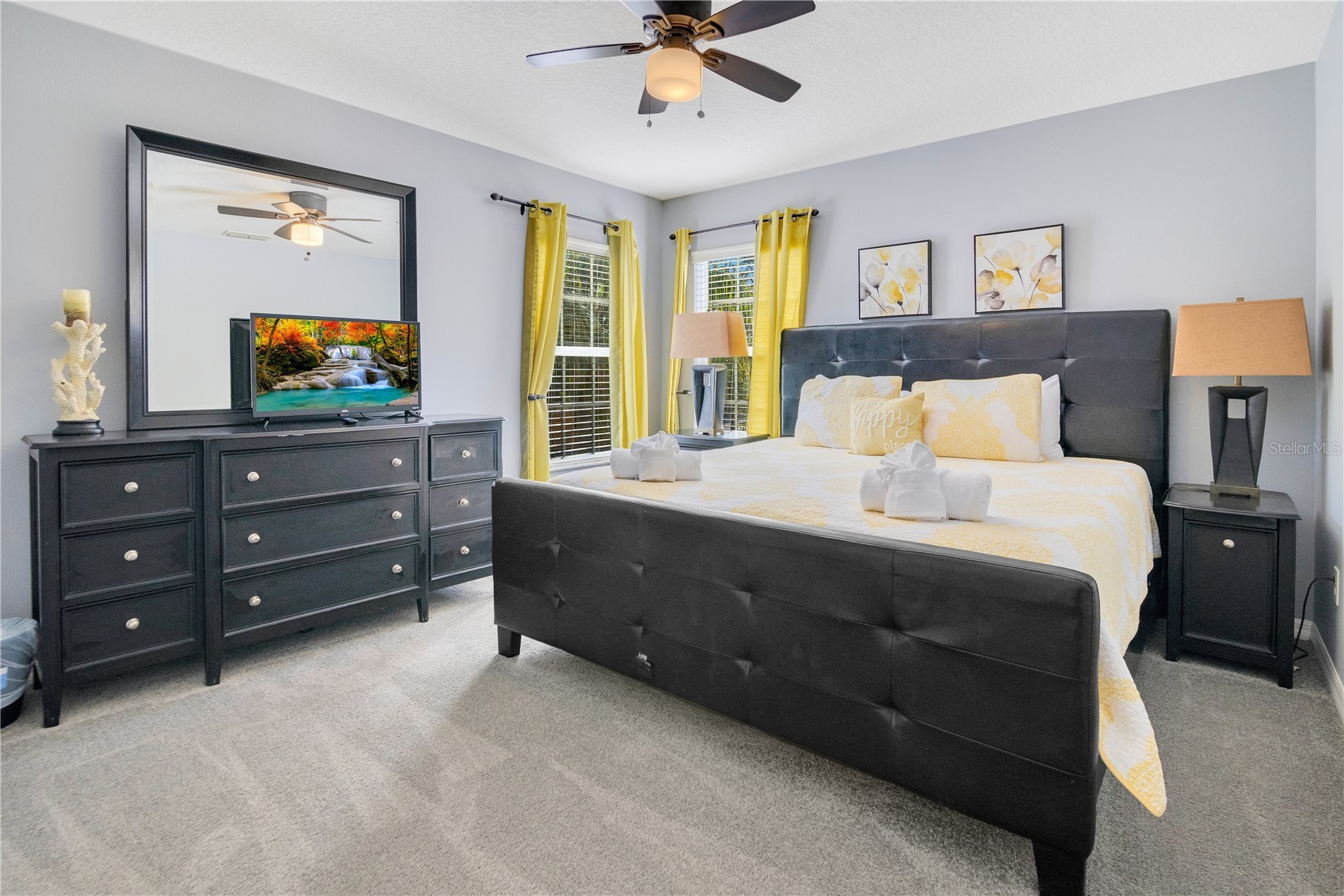 Slide show image of the Orlando Florida Home for Sale 24