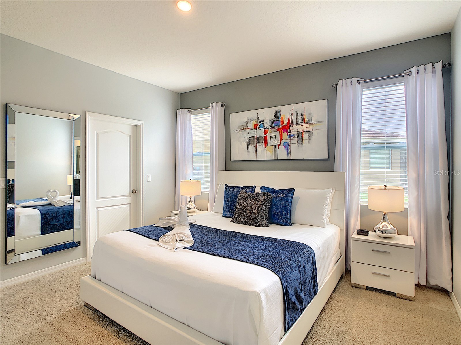 Slide show image of the Orlando Florida Home for Sale 26