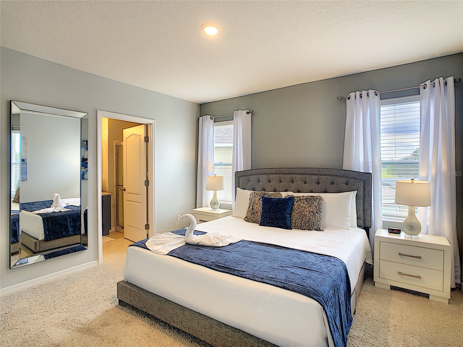 Slide show image of the Orlando Florida Home for Sale 45