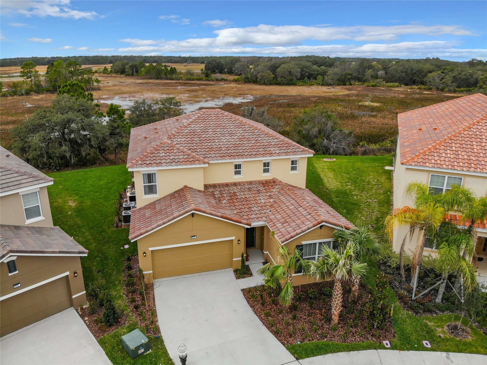 Slide show image of the Orlando Florida Home for Sale 73