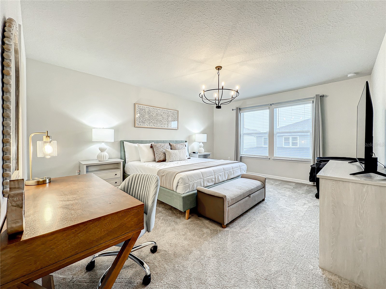 Slide show image of the Orlando Florida Home for Sale 29