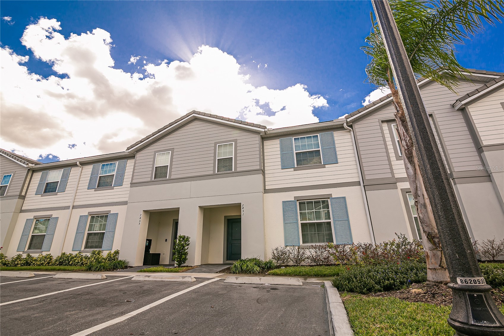 Slide show image of the Orlando Florida Home for Sale 02