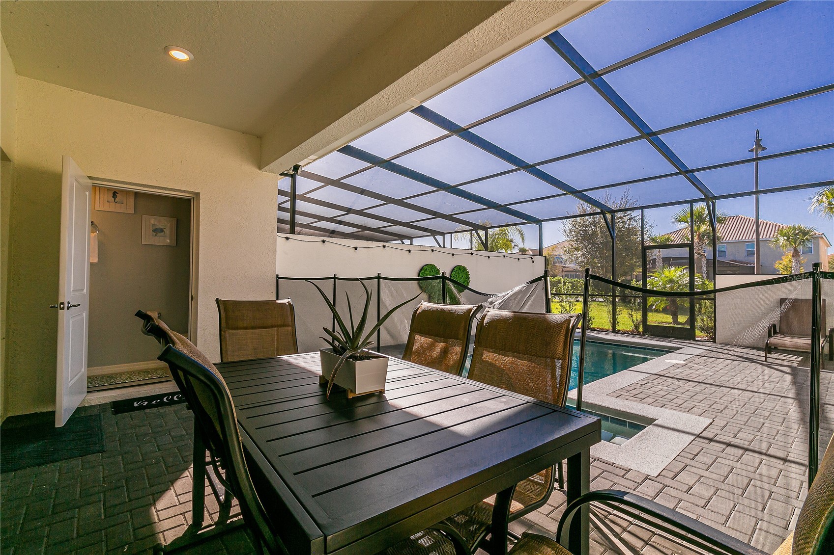 Slide show image of the Orlando Florida Home for Sale 04