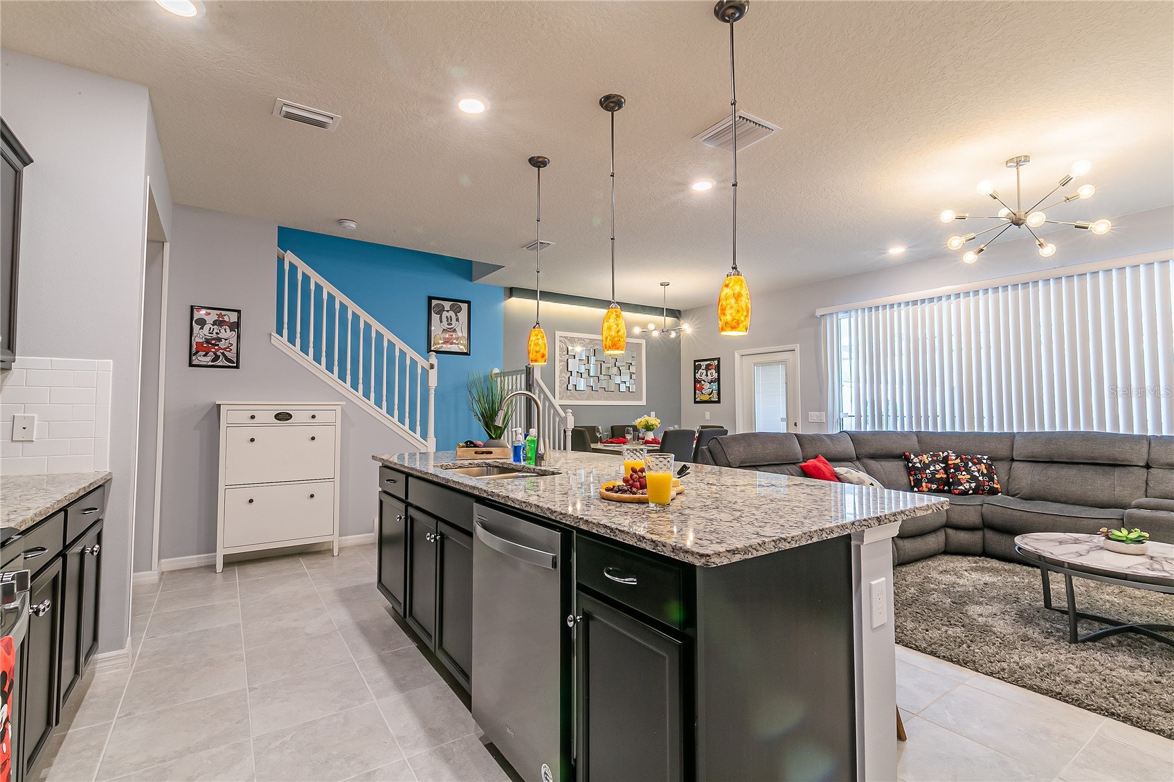 Slide show image of the Orlando Florida Home for Sale 12