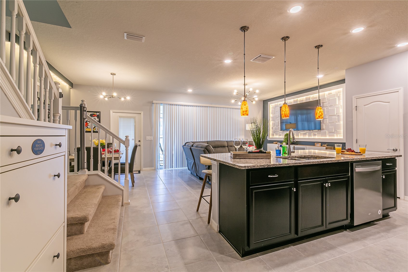 Slide show image of the Orlando Florida Home for Sale 13