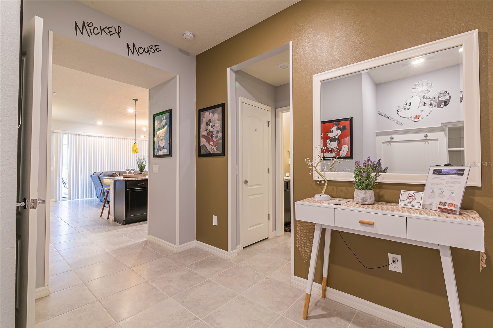 Slide show image of the Orlando Florida Home for Sale 15