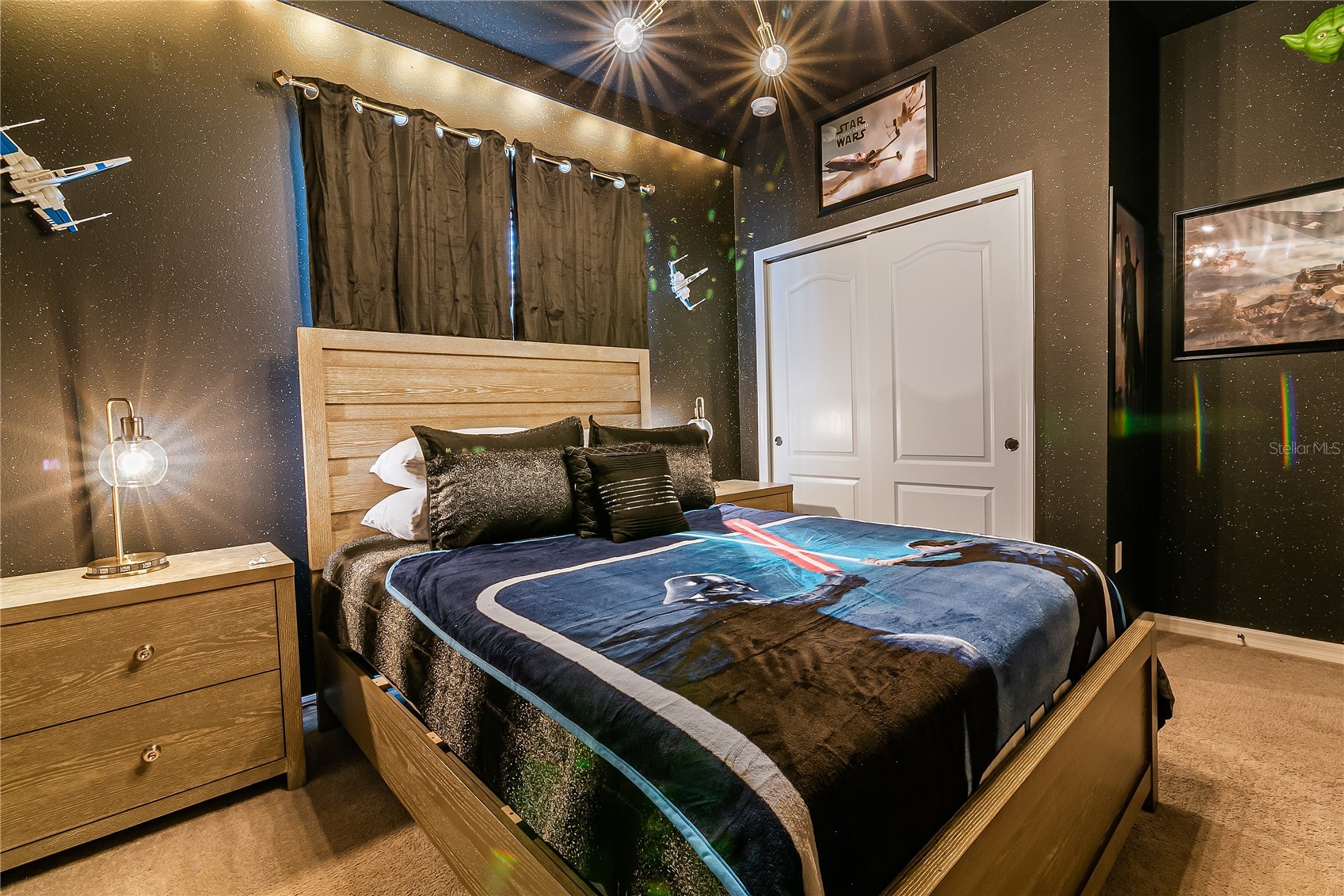 Slide show image of the Orlando Florida Home for Sale 32