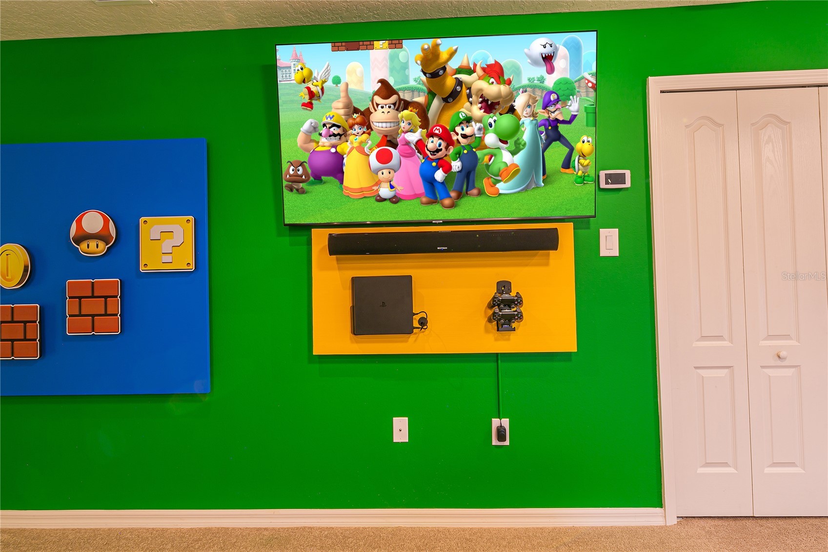 Slide show image of the Orlando Florida Home for Sale 38