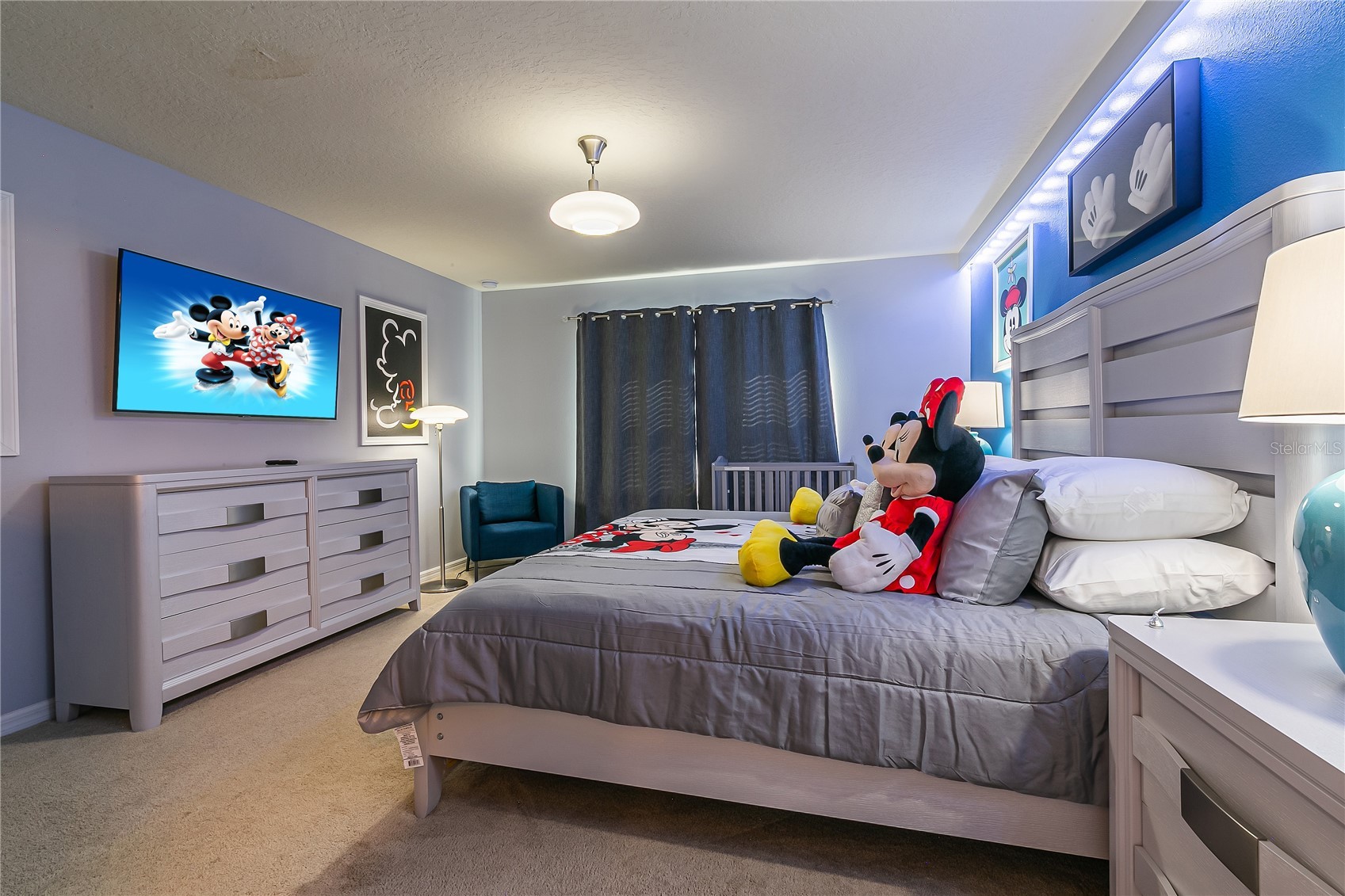 Slide show image of the Orlando Florida Home for Sale 39