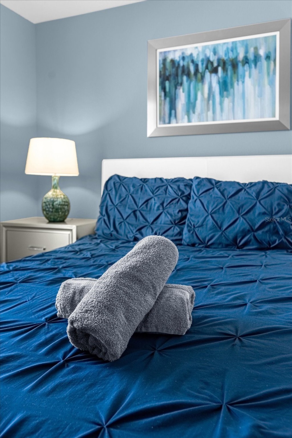 Slide show image of the Orlando Florida Home for Sale 17