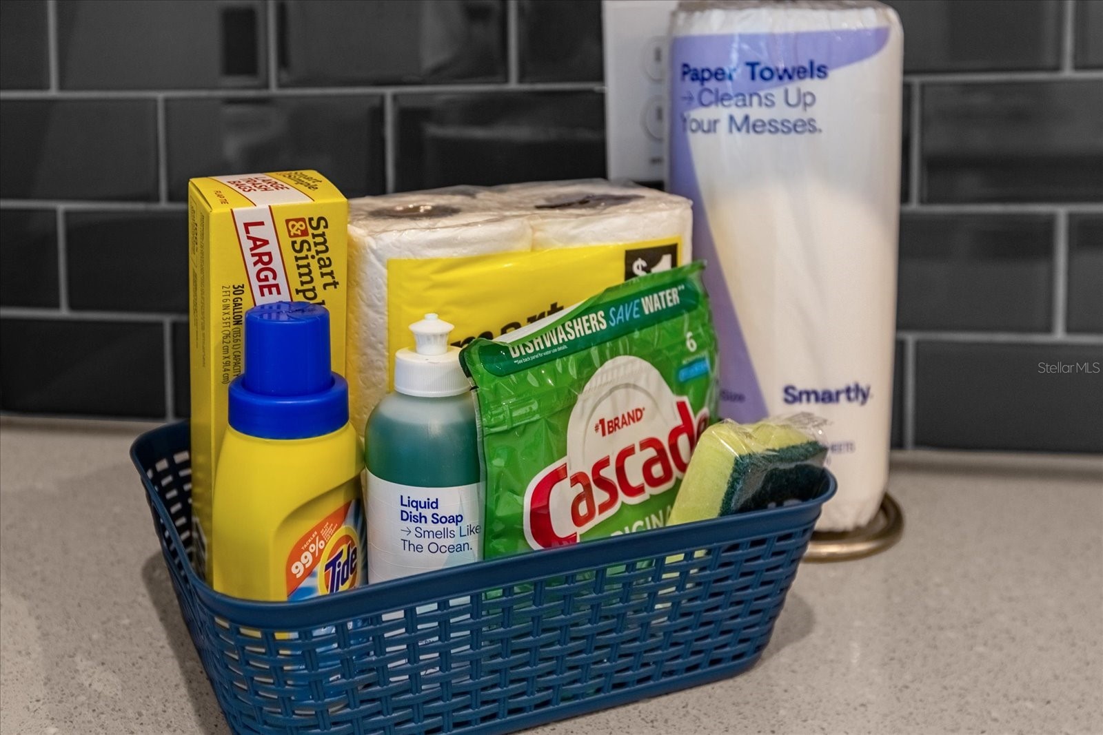 Slide show image of the Orlando Florida Home for Sale 35