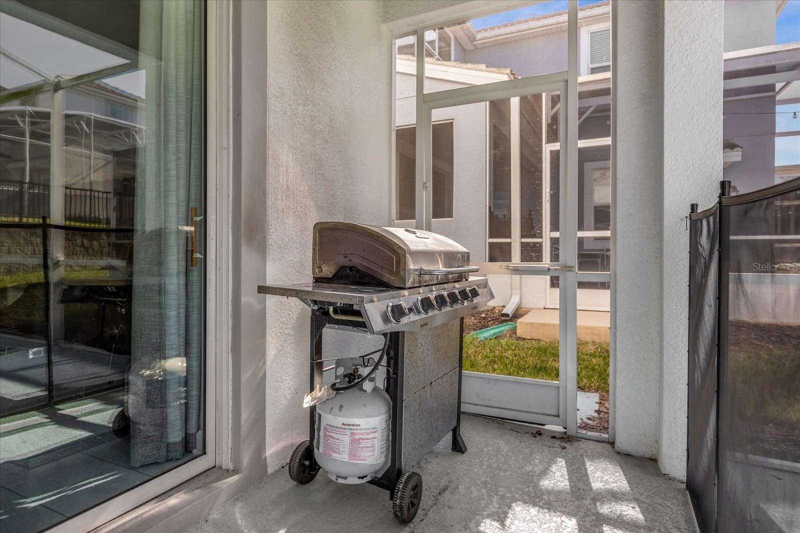 Slide show image of the Orlando Florida Home for Sale 45