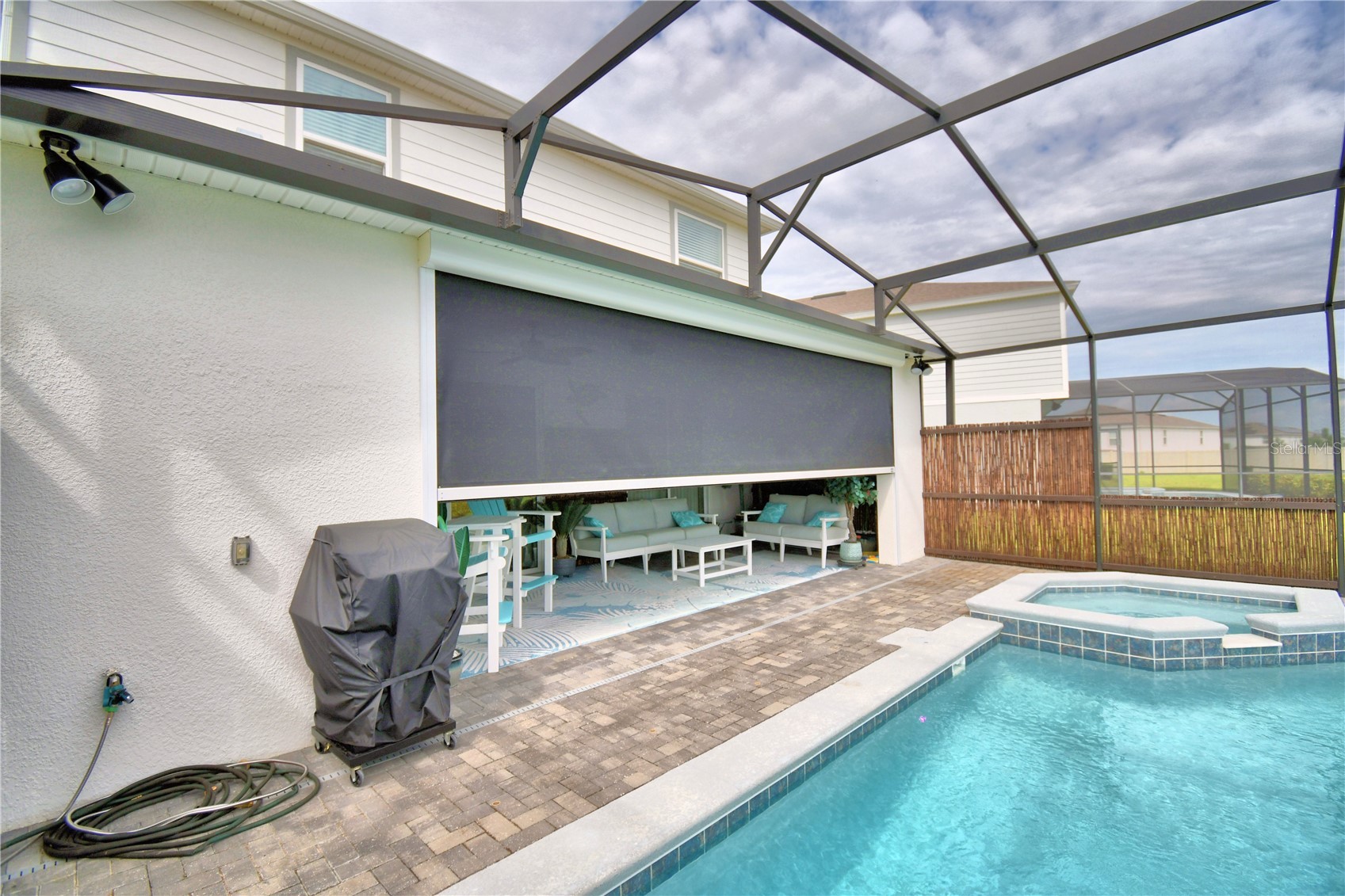 Slide show image of the Orlando Florida Home for Sale 41