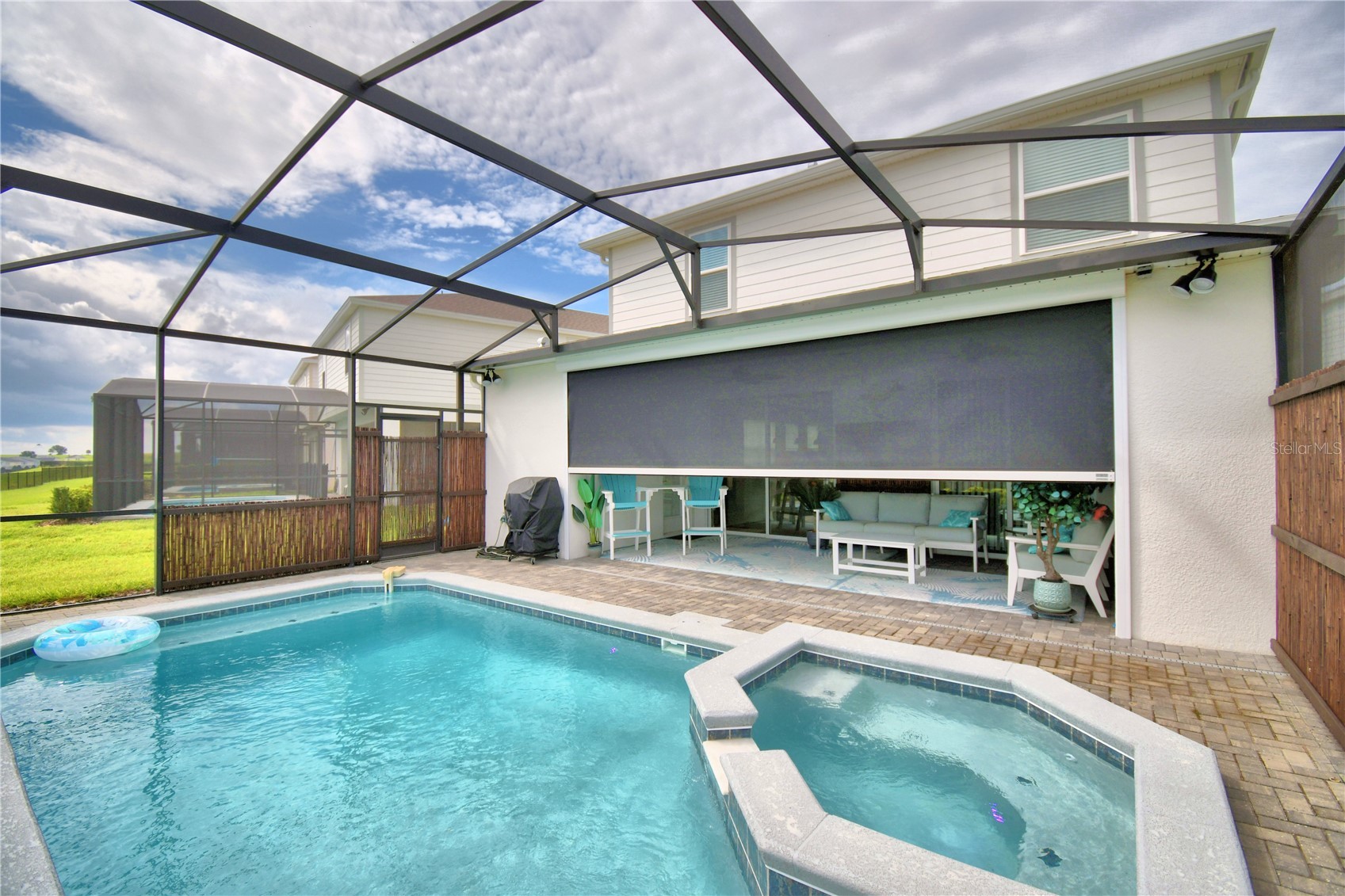 Slide show image of the Orlando Florida Home for Sale 42