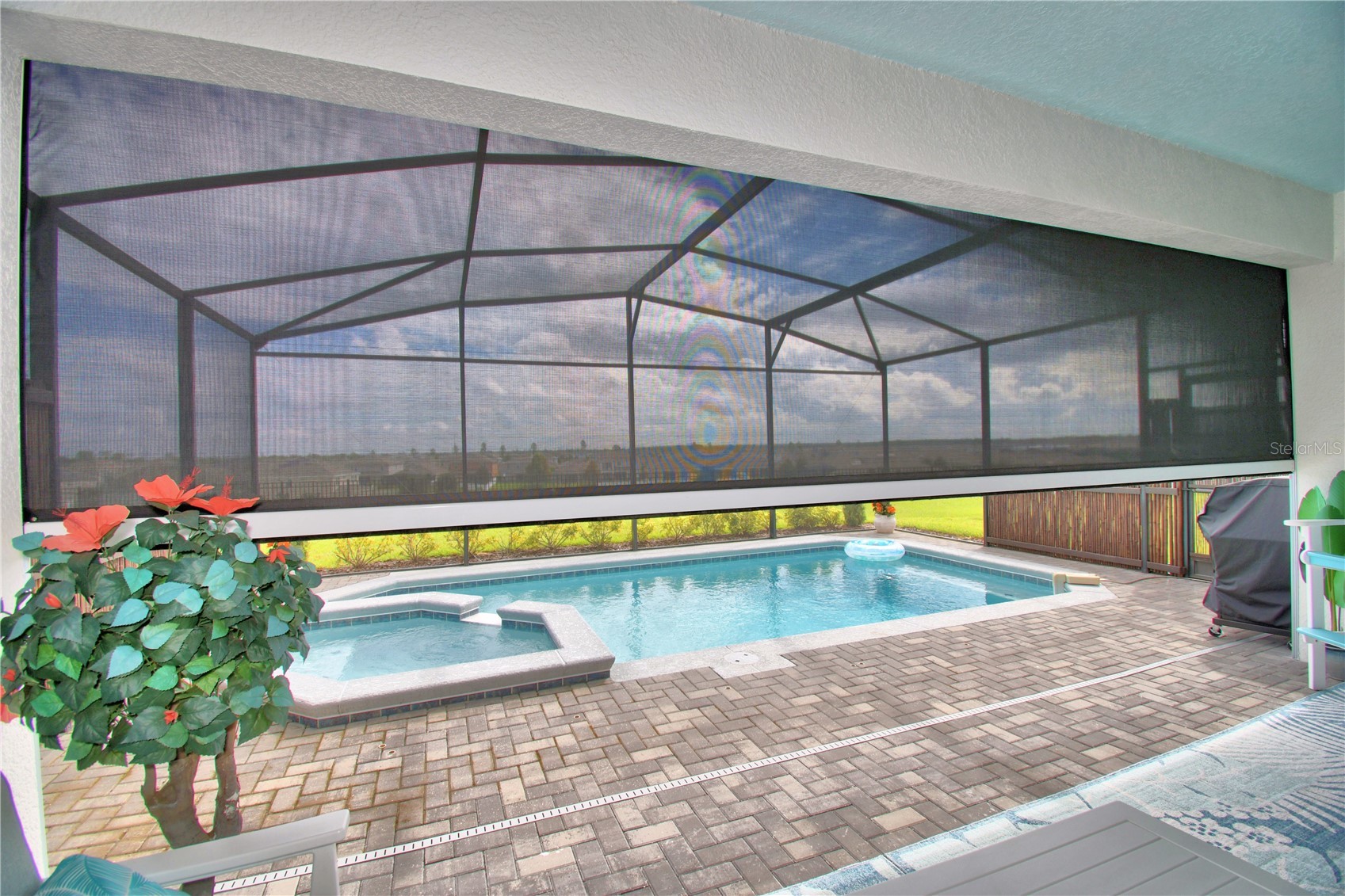 Slide show image of the Orlando Florida Home for Sale 44