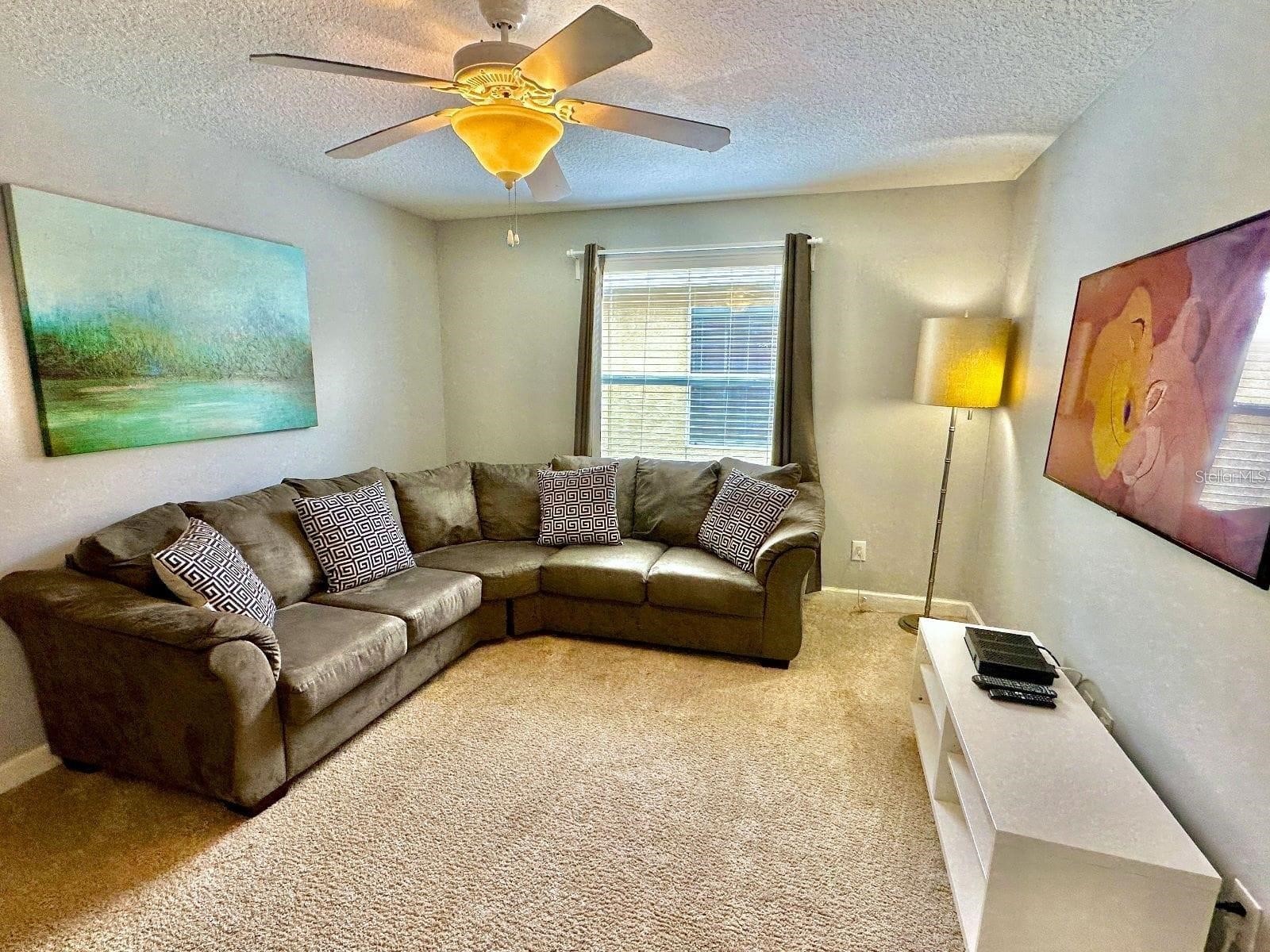 Slide show image of the Orlando Florida Home for Sale 07