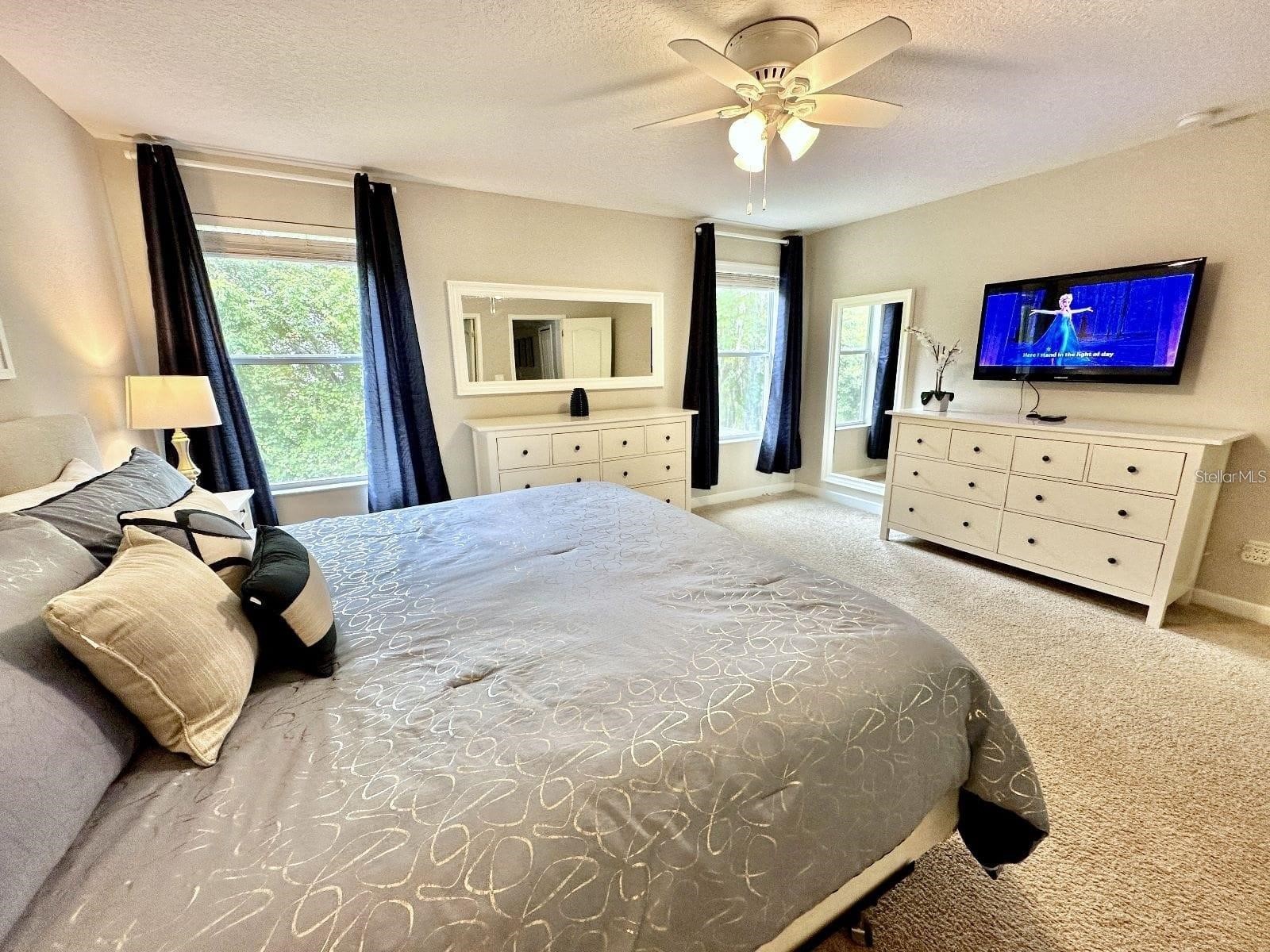 Slide show image of the Orlando Florida Home for Sale 10