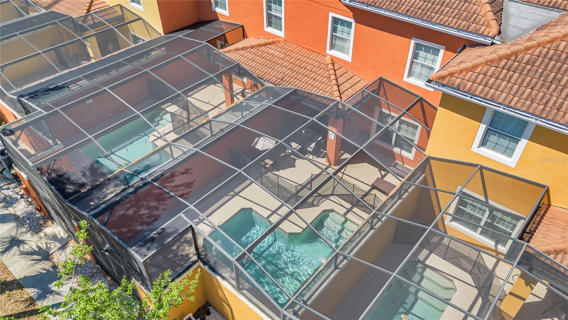 Slide show image of the Orlando Florida Home for Sale 22