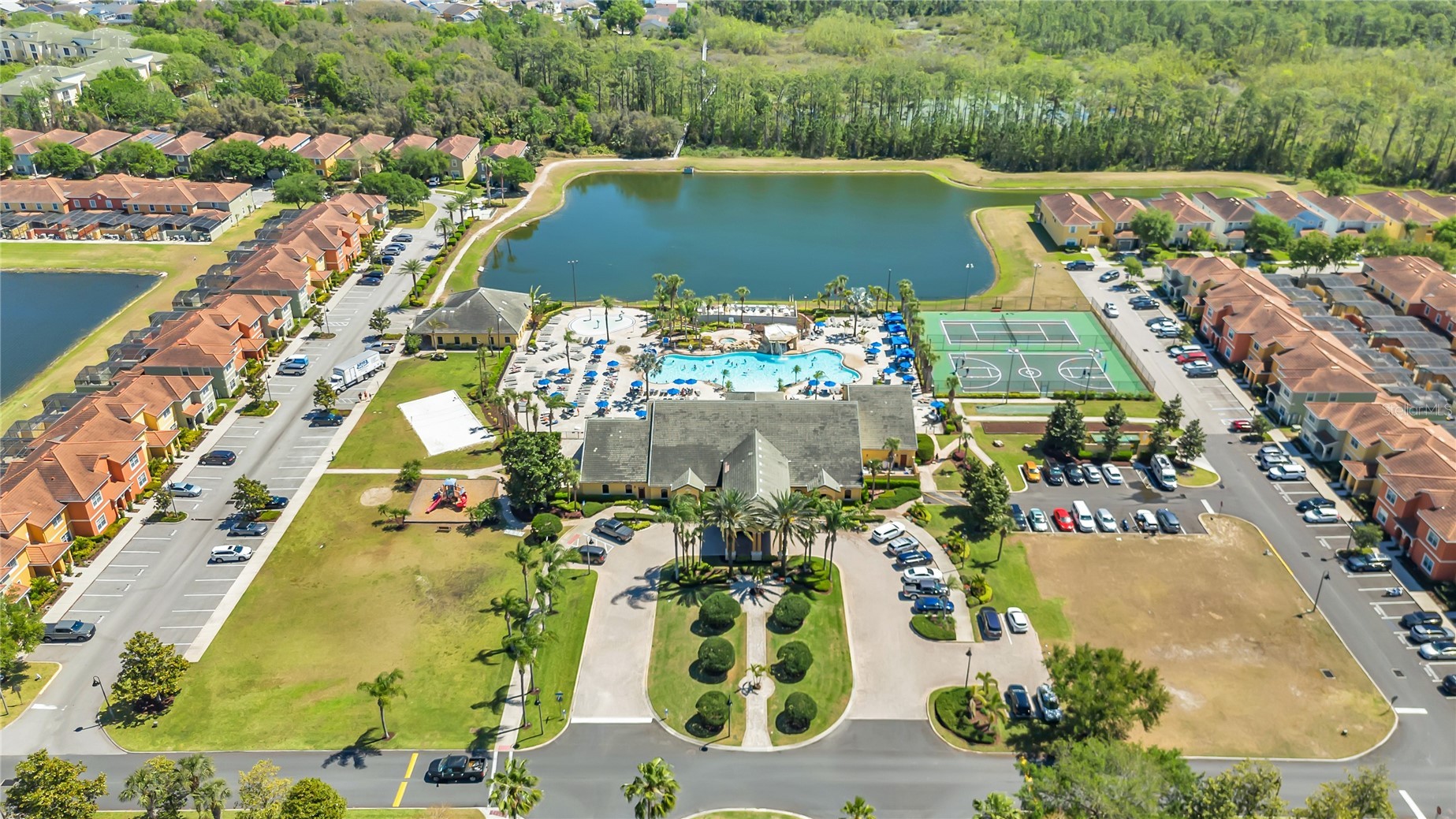 Slide show image of the Orlando Florida Home for Sale 24