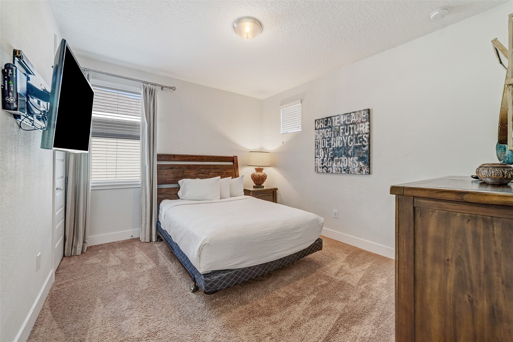 Slide show image of the Orlando Florida Home for Sale 21