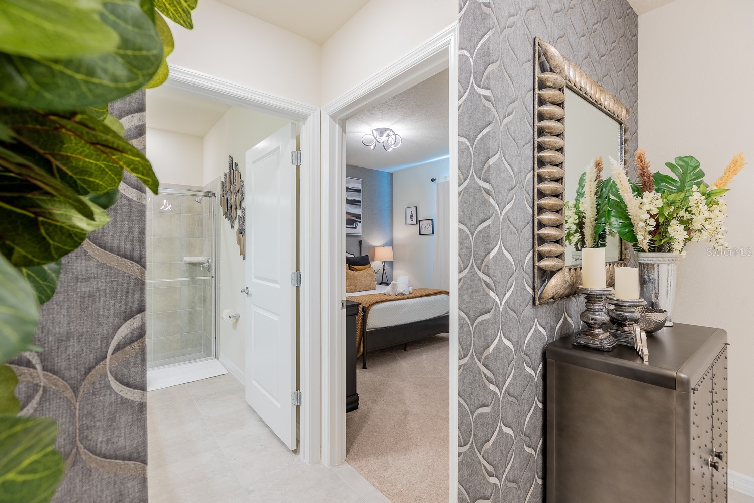 Slide show image of the Orlando Florida Home for Sale 25