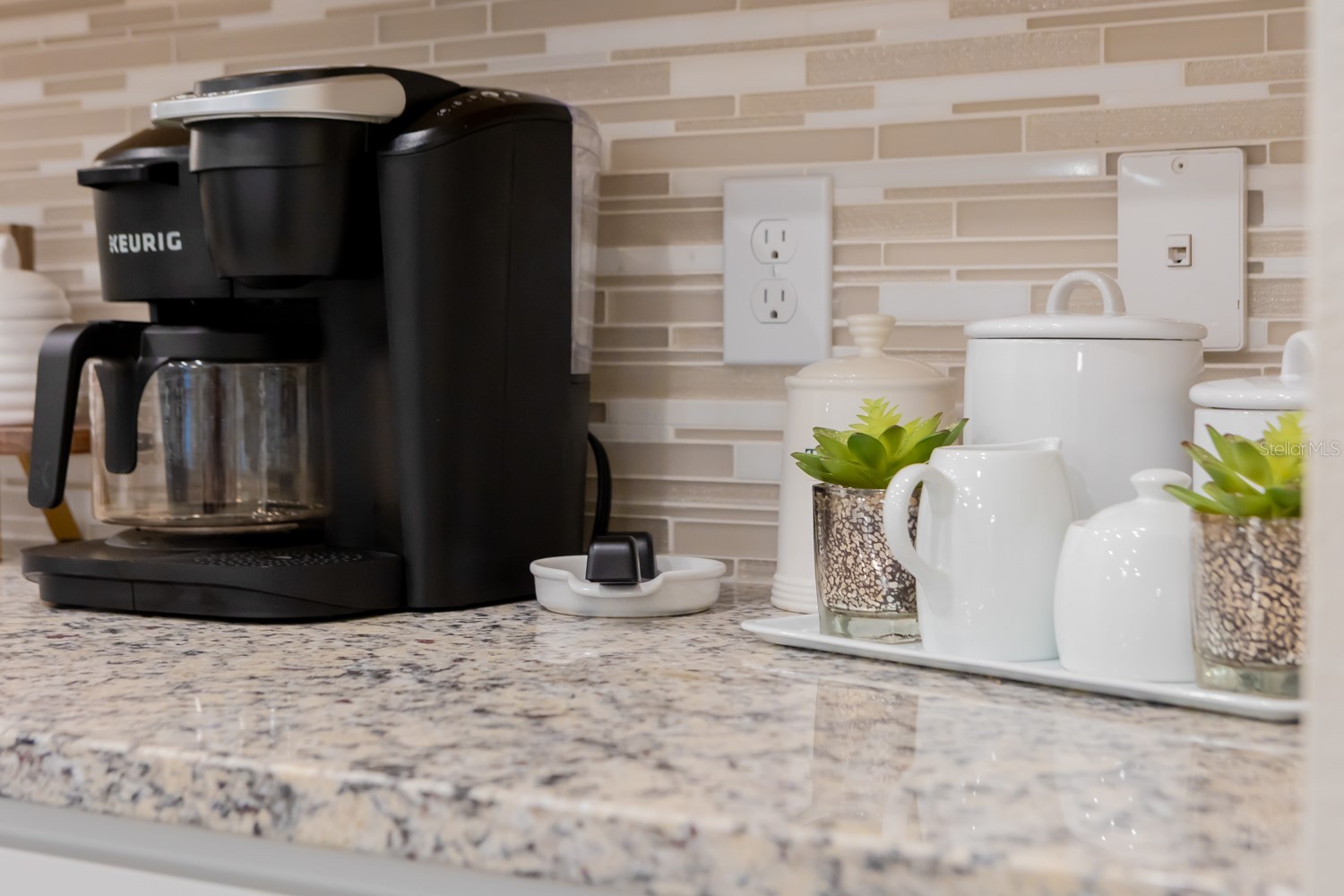 Slide show image of the Orlando Florida Home for Sale 28