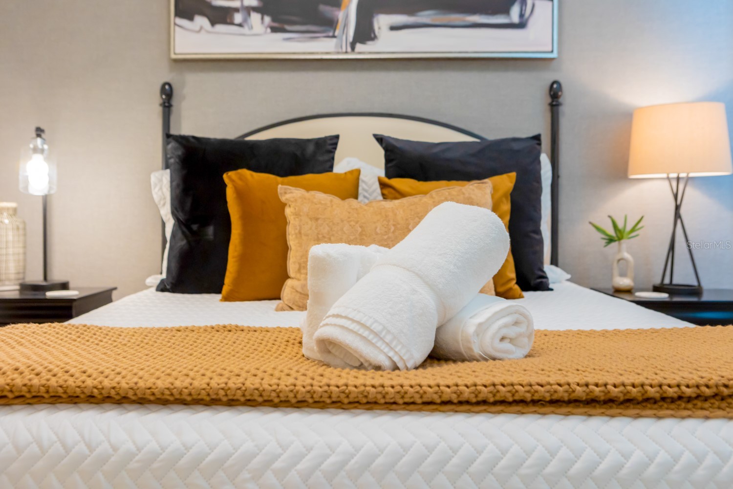 Slide show image of the Orlando Florida Home for Sale 39