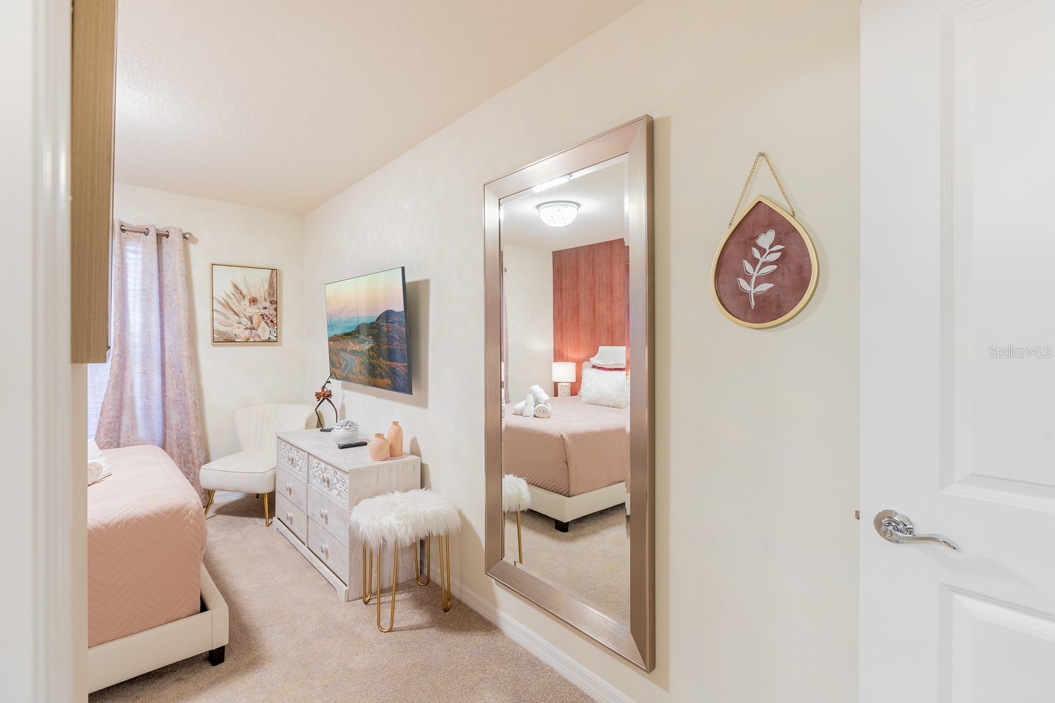 Slide show image of the Orlando Florida Home for Sale 62