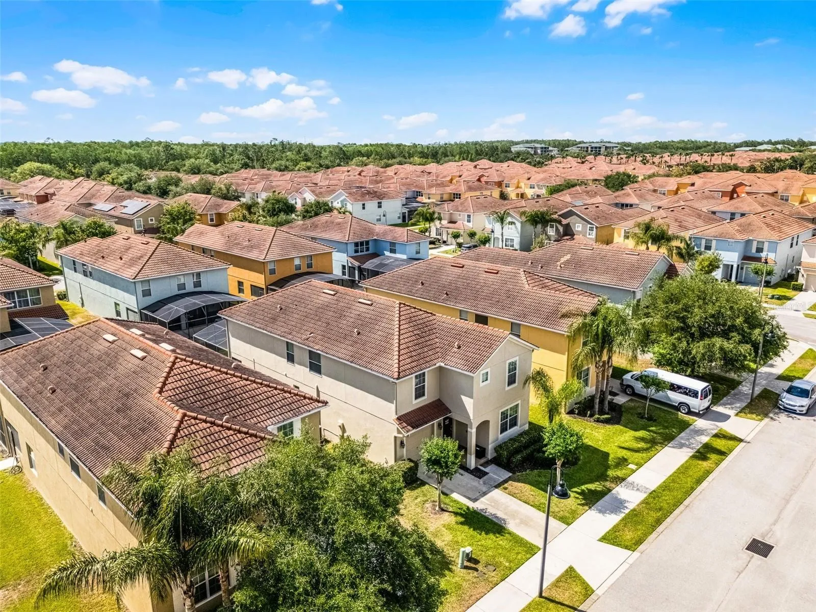 Slide show image of the Orlando Florida Home for Sale 43