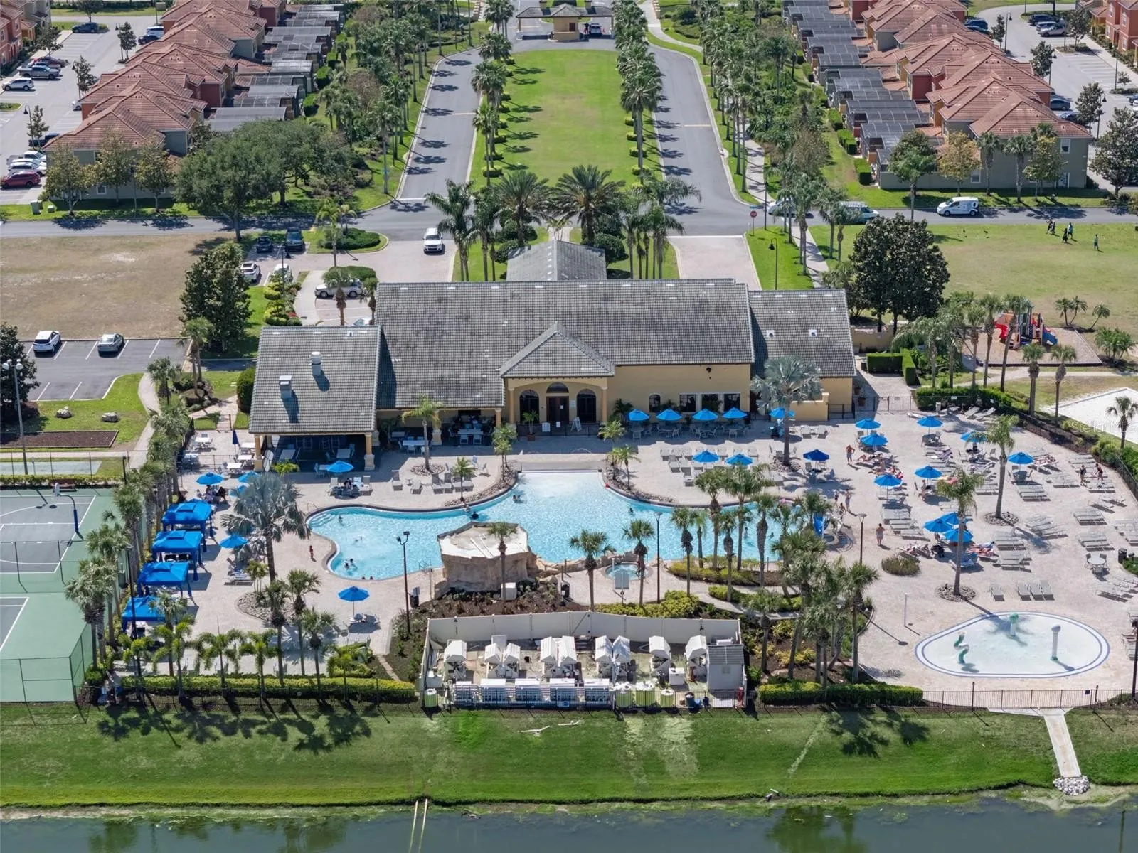 Slide show image of the Orlando Florida Home for Sale 56