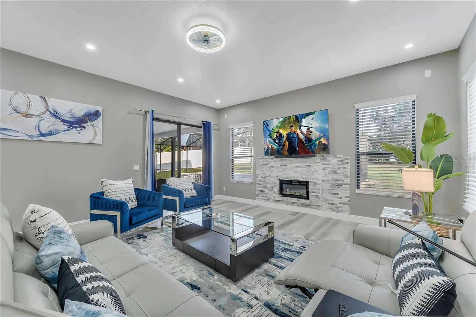 Slide show image of the Orlando Florida Home for Sale 14