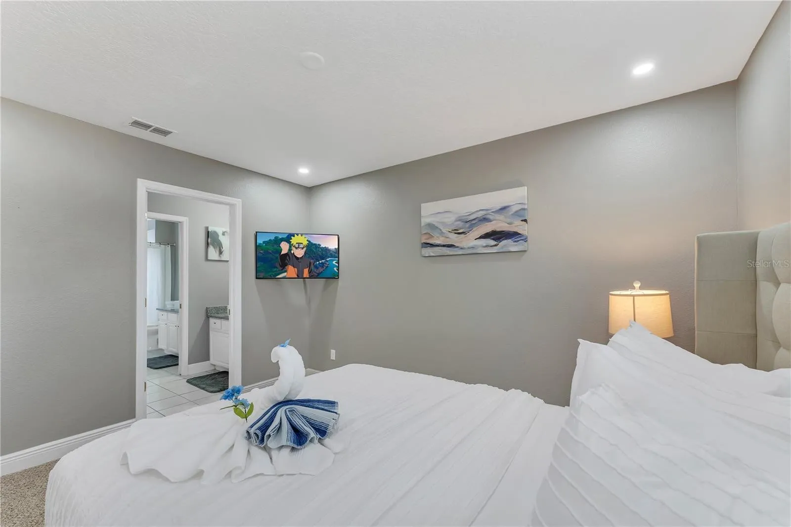 Slide show image of the Orlando Florida Home for Sale 27