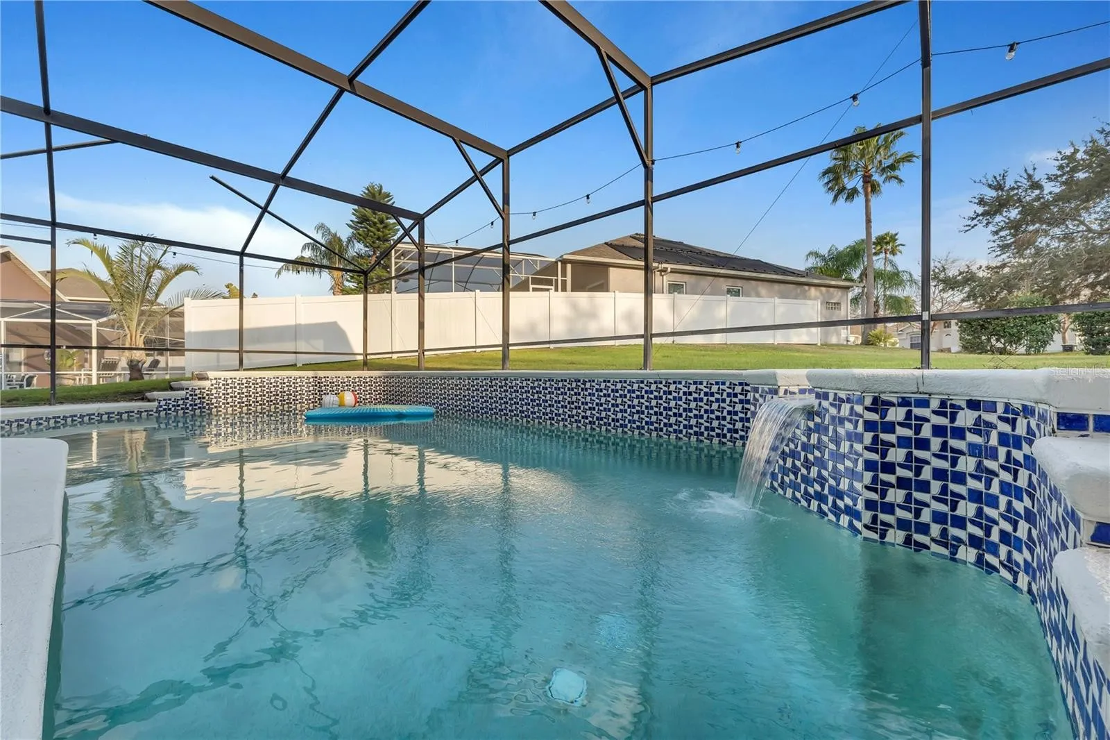 Slide show image of the Orlando Florida Home for Sale 40