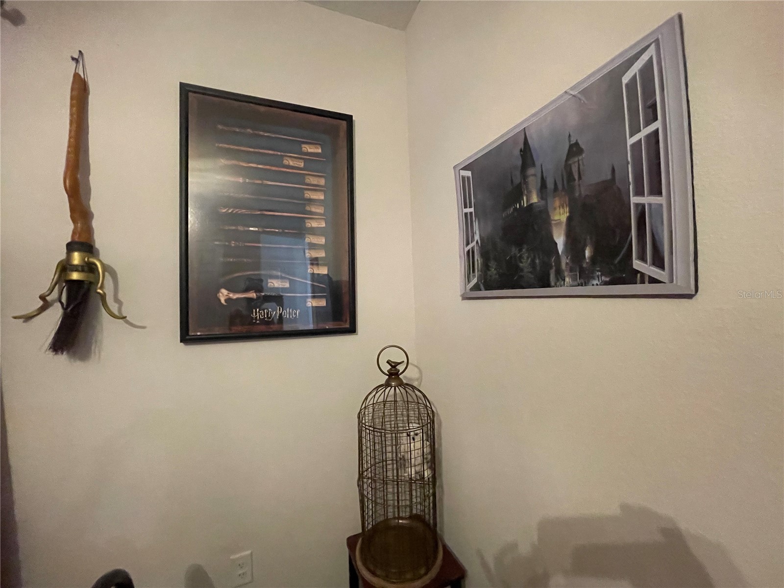 Slide show image of the Orlando Florida Home for Sale 19