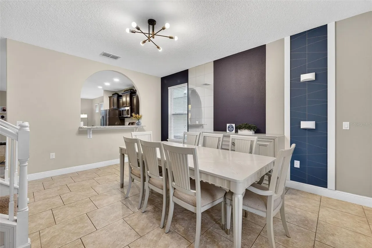 Slide show image of the Orlando Florida Home for Sale 03