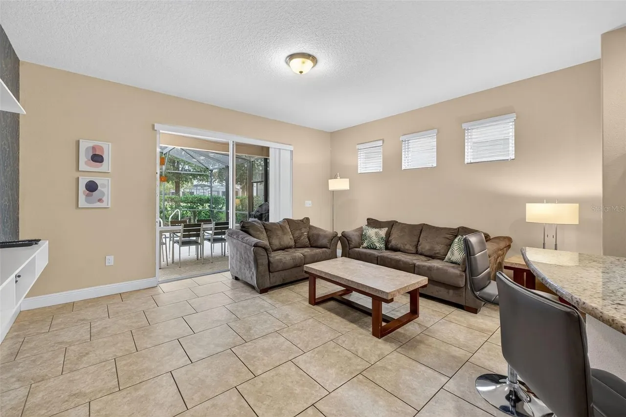 Slide show image of the Orlando Florida Home for Sale 10