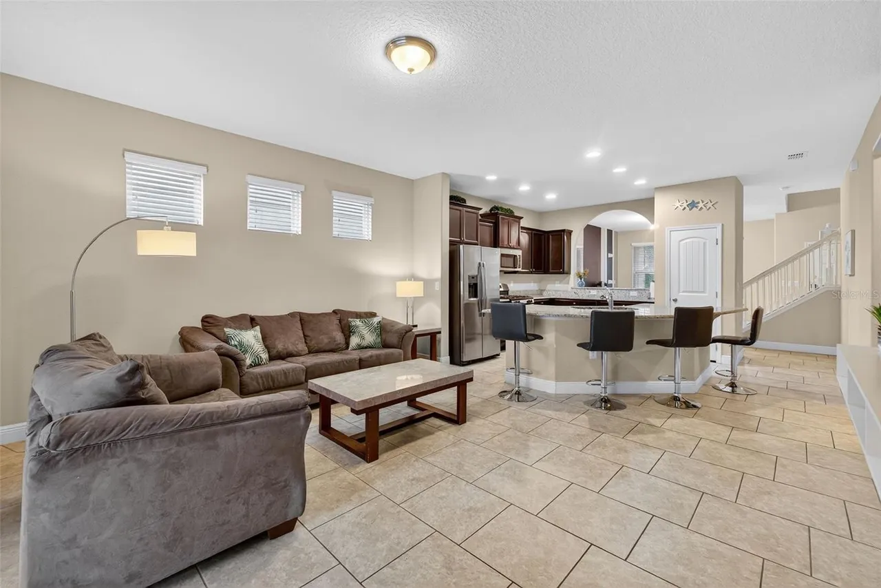 Slide show image of the Orlando Florida Home for Sale 11