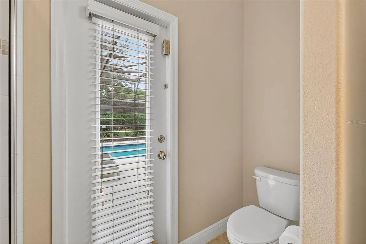 Slide show image of the Orlando Florida Home for Sale 19